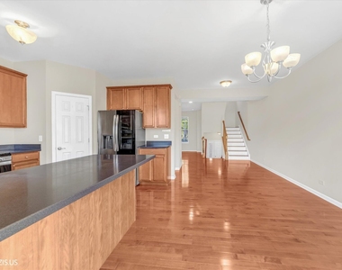 1717 Maple Avenue - Photo Thumbnail 17