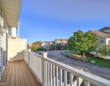 1717 Maple Avenue - Photo Thumbnail 37