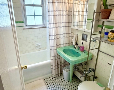 6101 N Sheridan Road - Photo Thumbnail 3