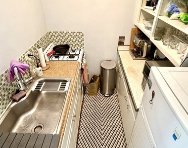 6101 N Sheridan Road - Photo Thumbnail 10