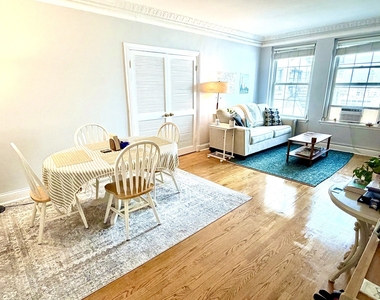 6101 N Sheridan Road - Photo Thumbnail 6