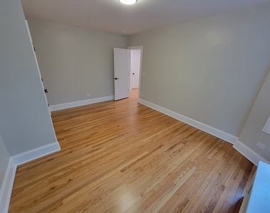 6432 N Richmond Street - Photo Thumbnail 9
