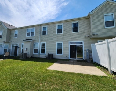 1804 Parkside Drive - Photo Thumbnail 16