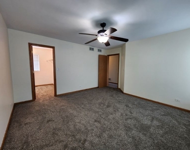 1804 Parkside Drive - Photo Thumbnail 10