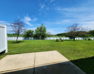 1804 Parkside Drive - Photo Thumbnail 15