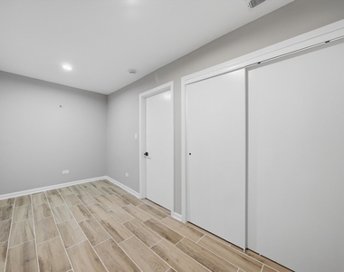 2443 W Arthington Street - Photo Thumbnail 15
