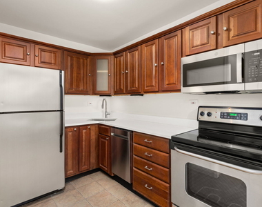 720 W Gordon Terrace - Photo Thumbnail 10
