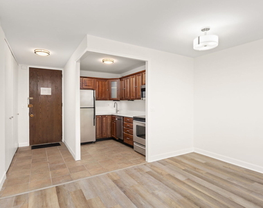 720 W Gordon Terrace - Photo Thumbnail 9