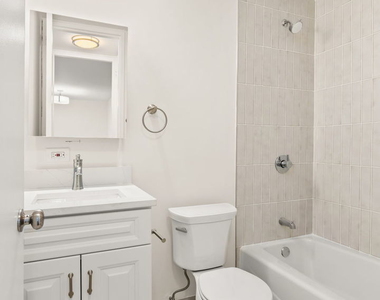 720 W Gordon Terrace - Photo Thumbnail 15