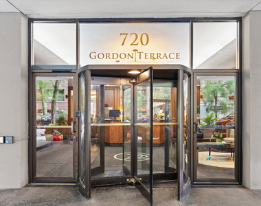 720 W Gordon Terrace - Photo Thumbnail 23