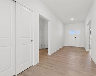 15042 S Darr Drive - Photo Thumbnail 10
