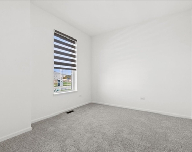15042 S Darr Drive - Photo Thumbnail 11