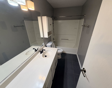 2518 Carrolwood Road - Photo Thumbnail 6