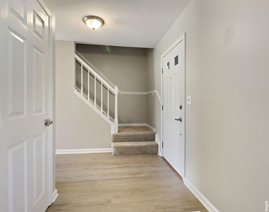 507 Exeter Place - Photo Thumbnail 1