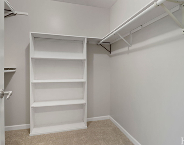 507 Exeter Place - Photo Thumbnail 8