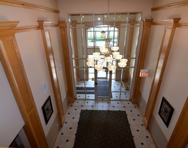 8727 W Bryn Mawr Avenue - Photo Thumbnail 13