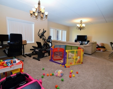8727 W Bryn Mawr Avenue - Photo Thumbnail 3