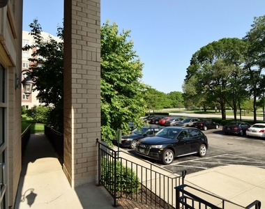 8727 W Bryn Mawr Avenue - Photo Thumbnail 15