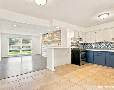 41073 N 3rd Street - Photo Thumbnail 9