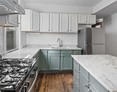 3122 W Fullerton Street - Photo Thumbnail 9