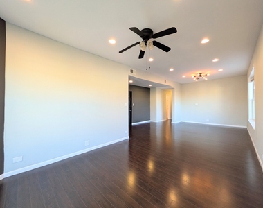 1067 W Argyle Street - Photo Thumbnail 4