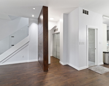 13 N Ada Street - Photo Thumbnail 6