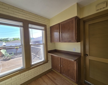 5157 W Ainslie Street - Photo Thumbnail 9