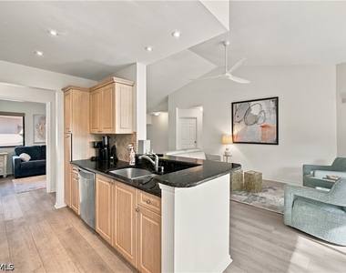 110 Bennington Drive - Photo Thumbnail 8