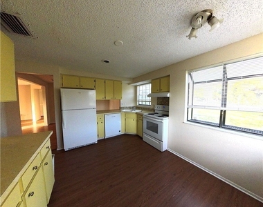 10650 Jacatree Court - Photo Thumbnail 5