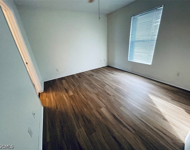 5557 Benton Street - Photo Thumbnail 5