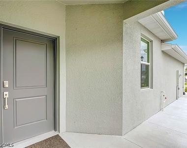 18814 Copperhead Court N - Photo Thumbnail 2
