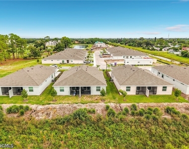 18814 Copperhead Court N - Photo Thumbnail 48