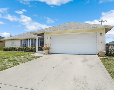 3518 Sw 8th Court - Photo Thumbnail 1