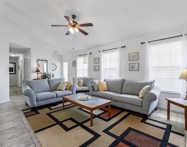 3518 Sw 8th Court - Photo Thumbnail 2