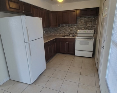 707 Joel Boulevard - Photo Thumbnail 3