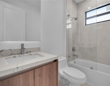 2234 Nw 6th Terrace - Photo Thumbnail 13
