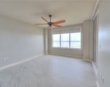 2090 W First Street - Photo Thumbnail 15