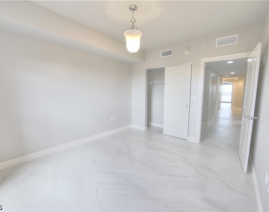 2090 W First Street - Photo Thumbnail 28