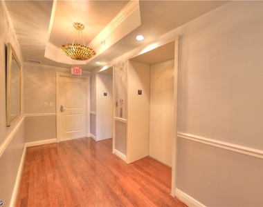 2090 W First Street - Photo Thumbnail 3