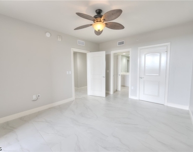 2090 W First Street - Photo Thumbnail 23