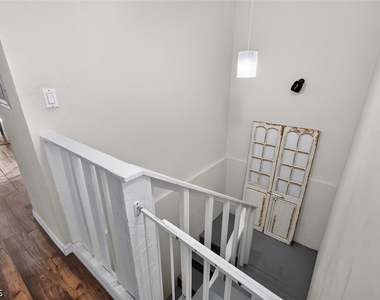 2531 Estey Avenue - Photo Thumbnail 19