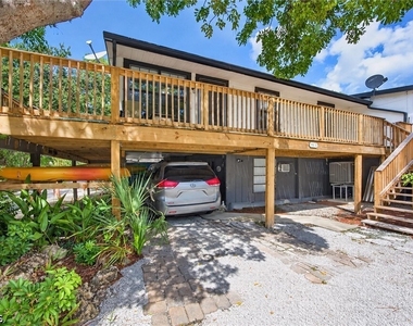 2531 Estey Avenue - Photo Thumbnail 7