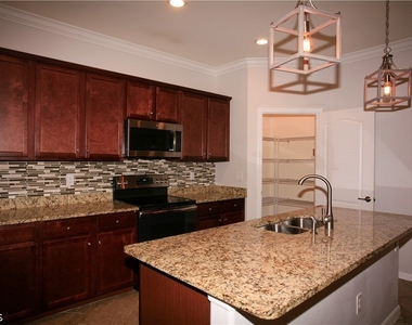 14495 Vindel Circle - Photo Thumbnail 7