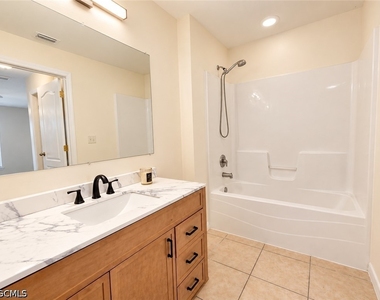 1803 Nw 21st Street - Photo Thumbnail 14