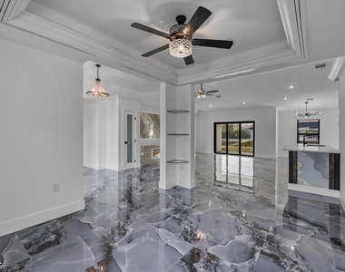 2900 3rd Street Sw - Photo Thumbnail 2