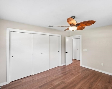 51 Lagoon Drive - Photo Thumbnail 12