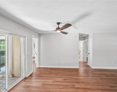 51 Lagoon Drive - Photo Thumbnail 5