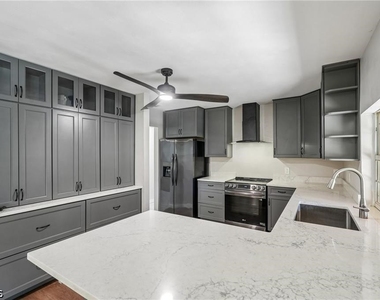51 Lagoon Drive - Photo Thumbnail 8