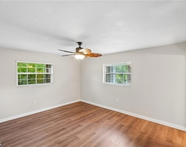 51 Lagoon Drive - Photo Thumbnail 19