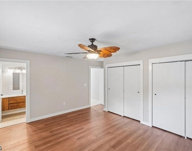 51 Lagoon Drive - Photo Thumbnail 20